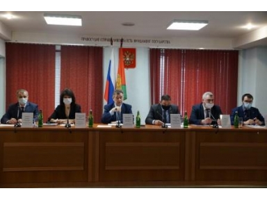 Состоялось совещание по подведению итогов деятельности районных (городских) судов и мировых судей Липецкой области за 2021 год